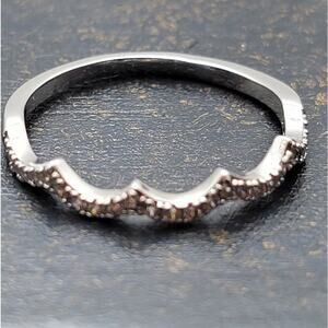 Rhodium Plated Chevron Band with Simulated Diamonds - Size 9